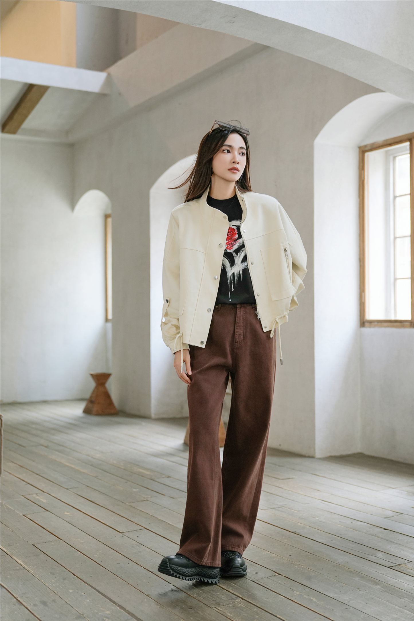 BESIONIA Fashionable Skinny Straight-Leg Pants