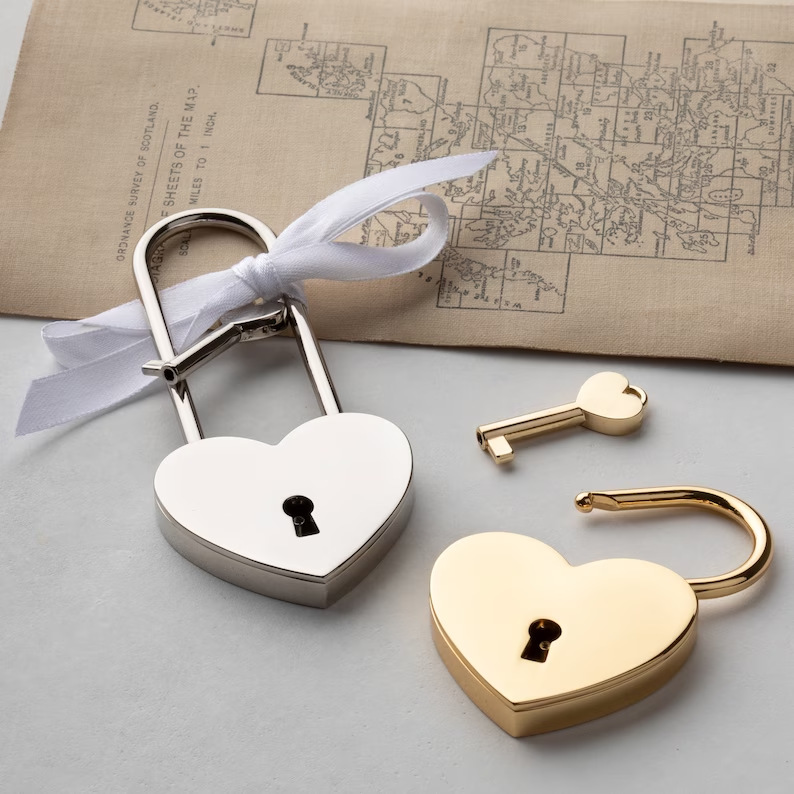 Custom Love Lock Personalized Padlock with Key Luggage Elegant Couples Wishing Lock for Valentines Day Gift
