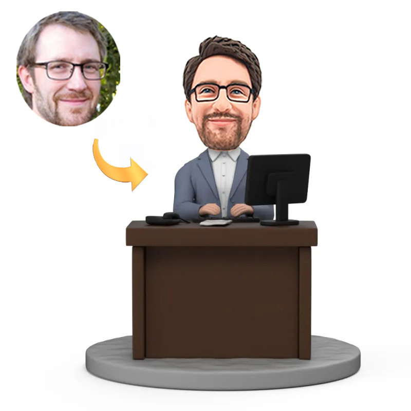 Handcraft Custom Bobbleheads Boss Sitting on Office Dest Boss Day Gifts