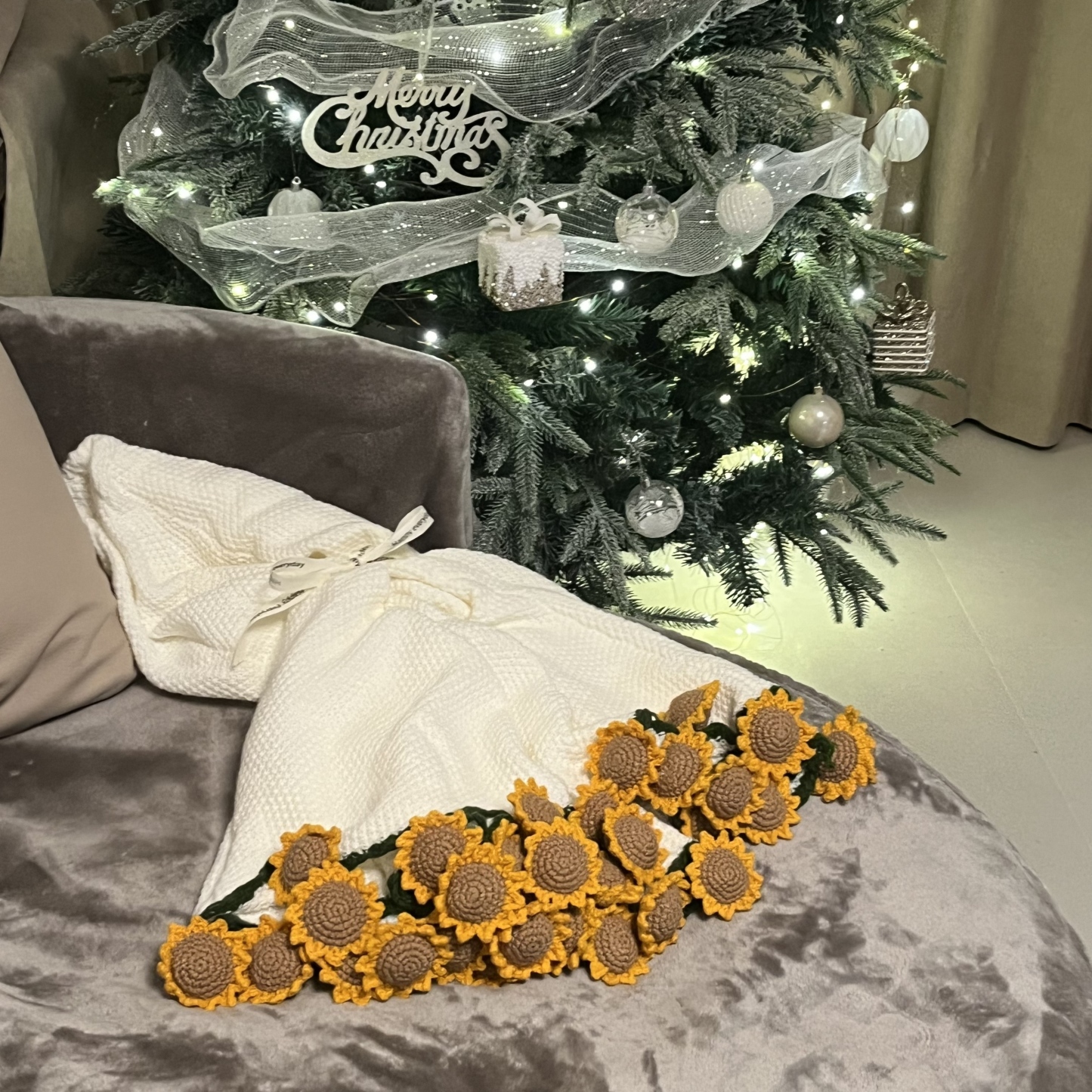 Handmade Finished Crochet Flower Blanket Bouquet Rose Knitted Bouquet Ready Made Throw Christmas Gift