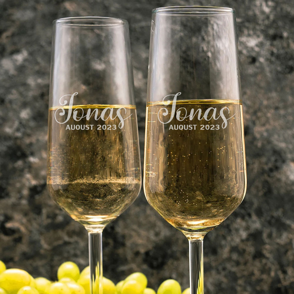 Personalized Wedding Champagne Flutes Set of 2 Custom Name and Date Engraved Wedding Toasting Glasses for Bride and Groom Wedding Gifts