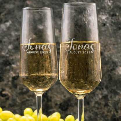 Personalized Wedding Champagne Flutes Set of 2 Custom Name and Date Engraved Wedding Toasting Glasses for Bride and Groom Wedding Gifts