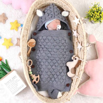 Newborn Anti-Kick Hooded Knitted Blanket