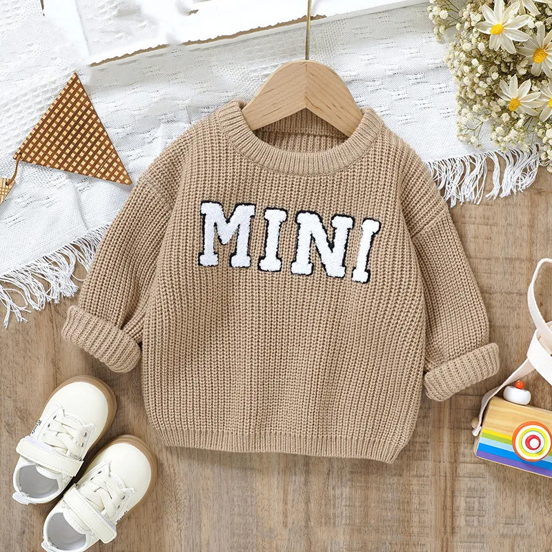 Hot Sale Autumn And Winter New Baby Knitted Towel Embroidered