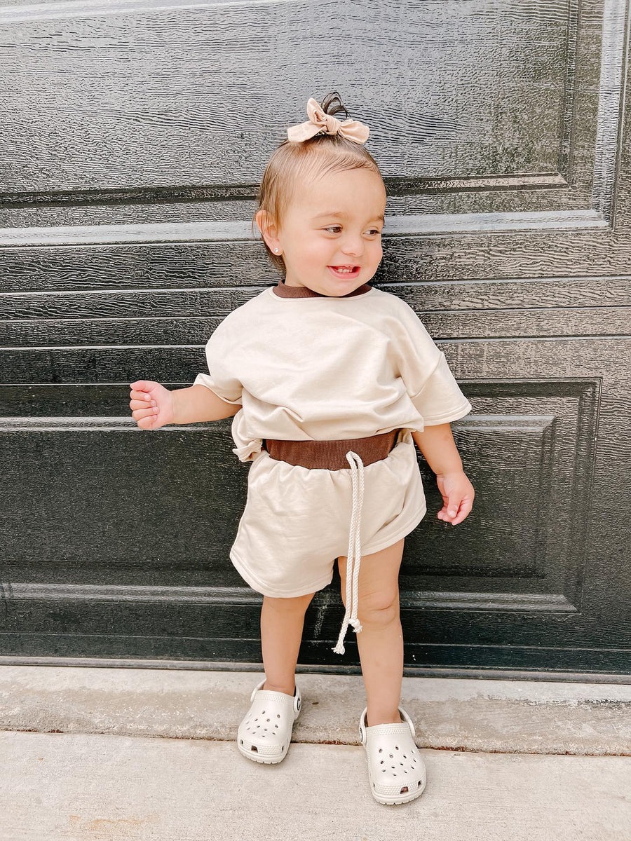 北欧INS爆款儿童纯色短袖套装亚马逊婴儿热销宽松纯棉短裤两件套