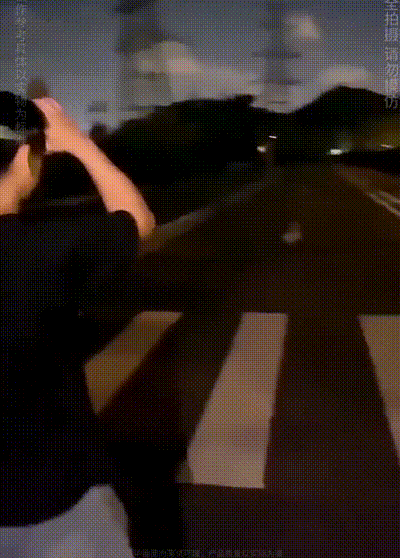 JL-【感应强光爆亮】户外伸缩头戴灯_6-1.gif