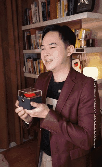 HFH-【爱意满满】永生花旋转首饰盒_04-1.gif