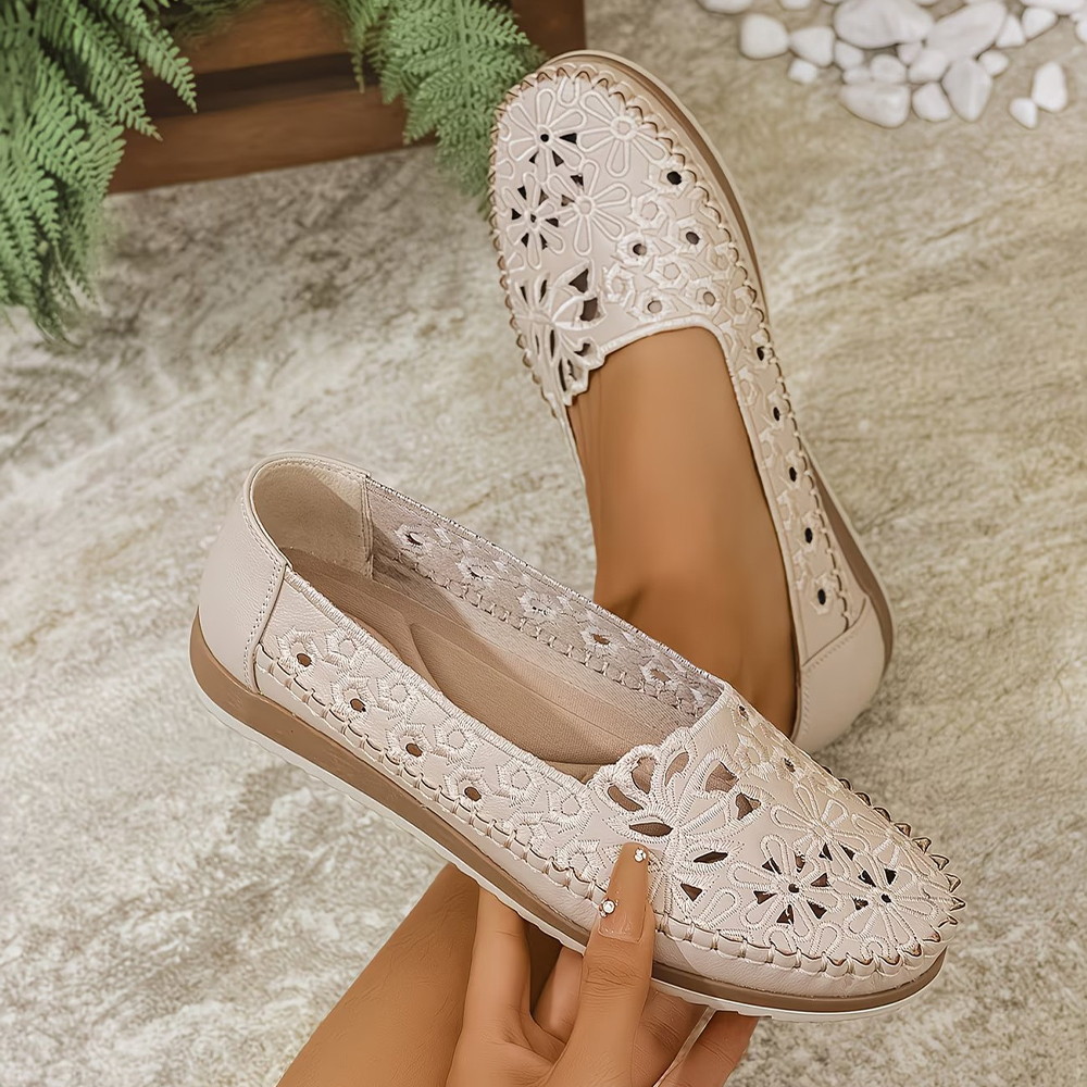 Women's Hollow Embroidery Loafers