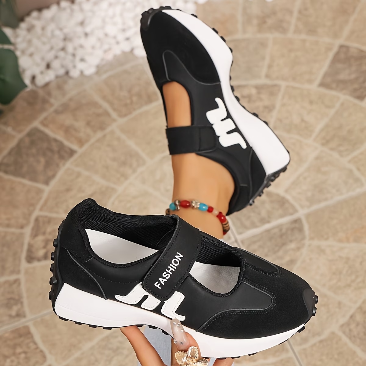 Women's Easy Comfy Trendy Sneakers