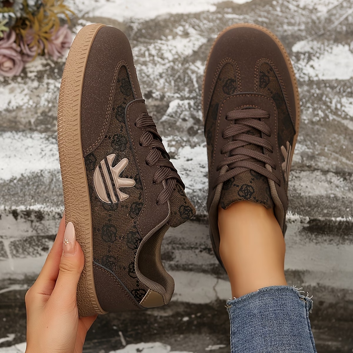Women's Two-Tone Vintage Sneakers