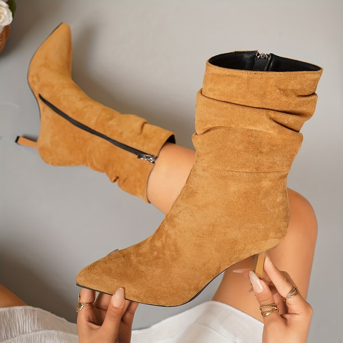 Women's Pointed Edges Mid Heeled Boots