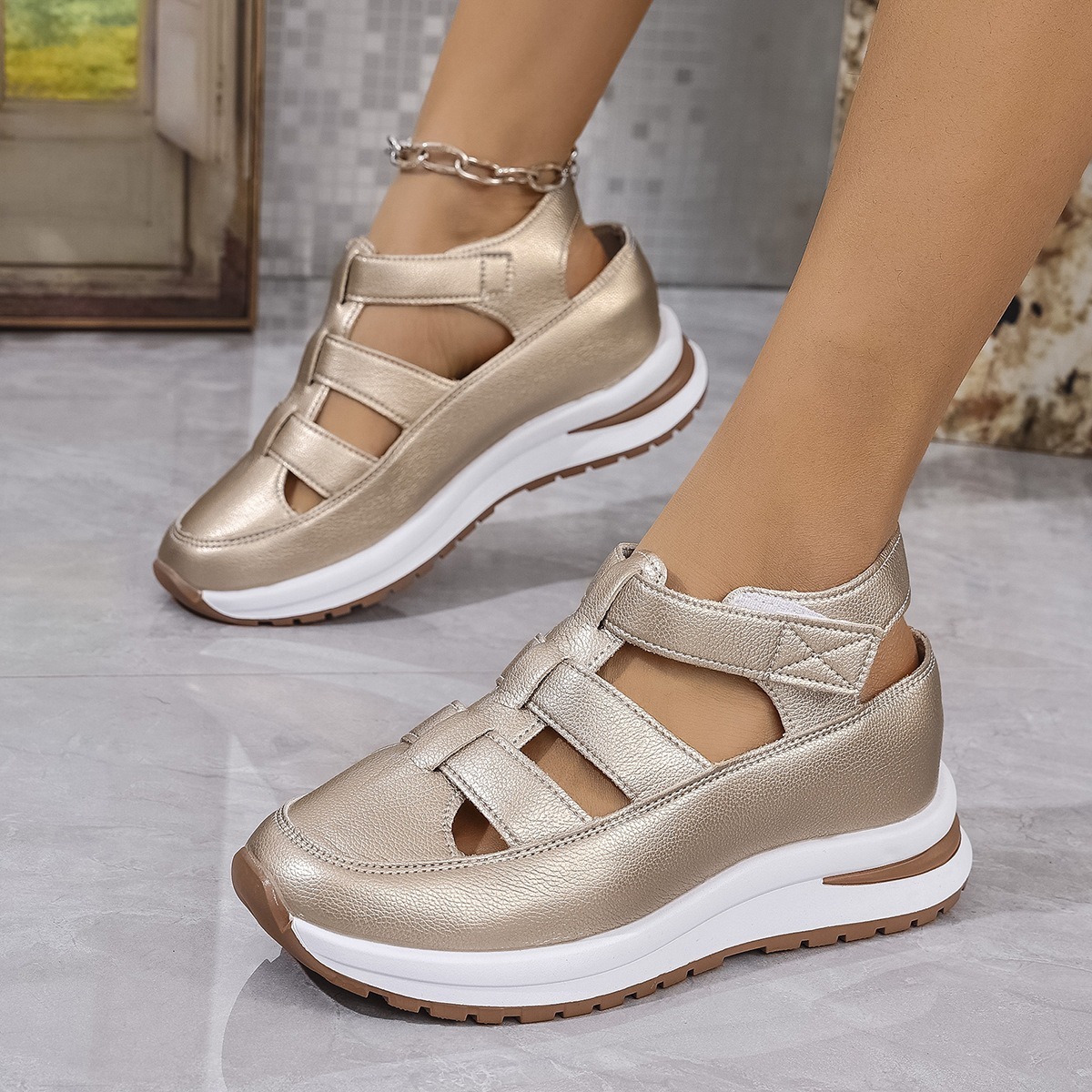 Womens Soft Sole Platform Sandals