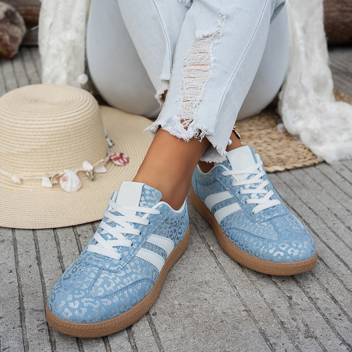 Women's Comfy Leopard Print Sneakers
