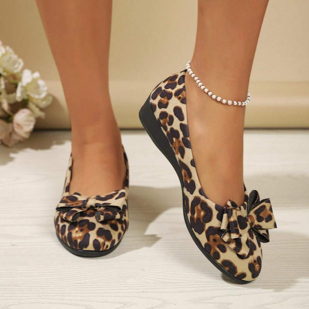 Bowknot Decor Wedge Heeled Loafers