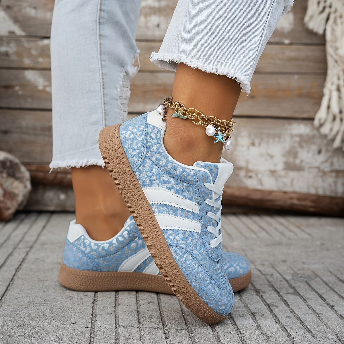 Women's Comfy Leopard Print Sneakers