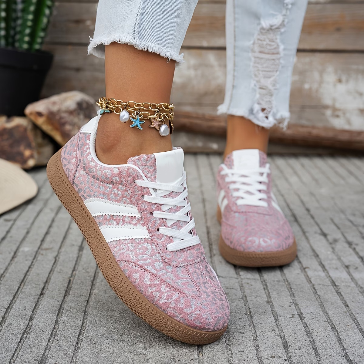 Women's Comfy Leopard Print Sneakers