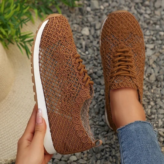 Floral Embroidery Casual Sneakers