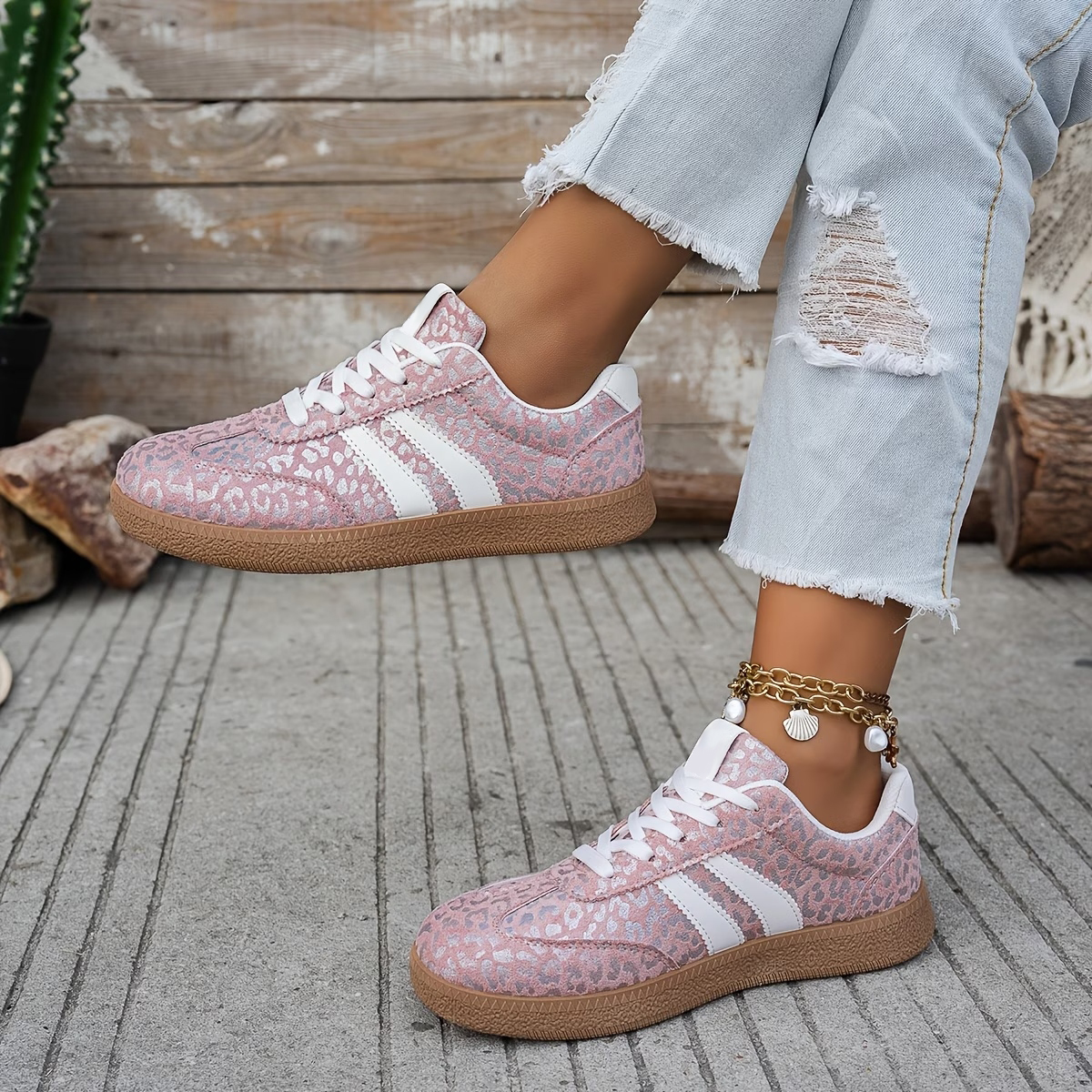 Women's Comfy Leopard Print Sneakers