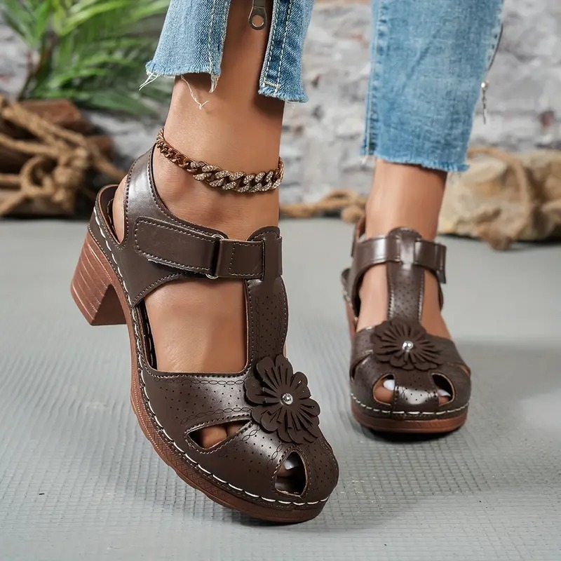 Women's Stylish Flower Chunky Heel Sandals