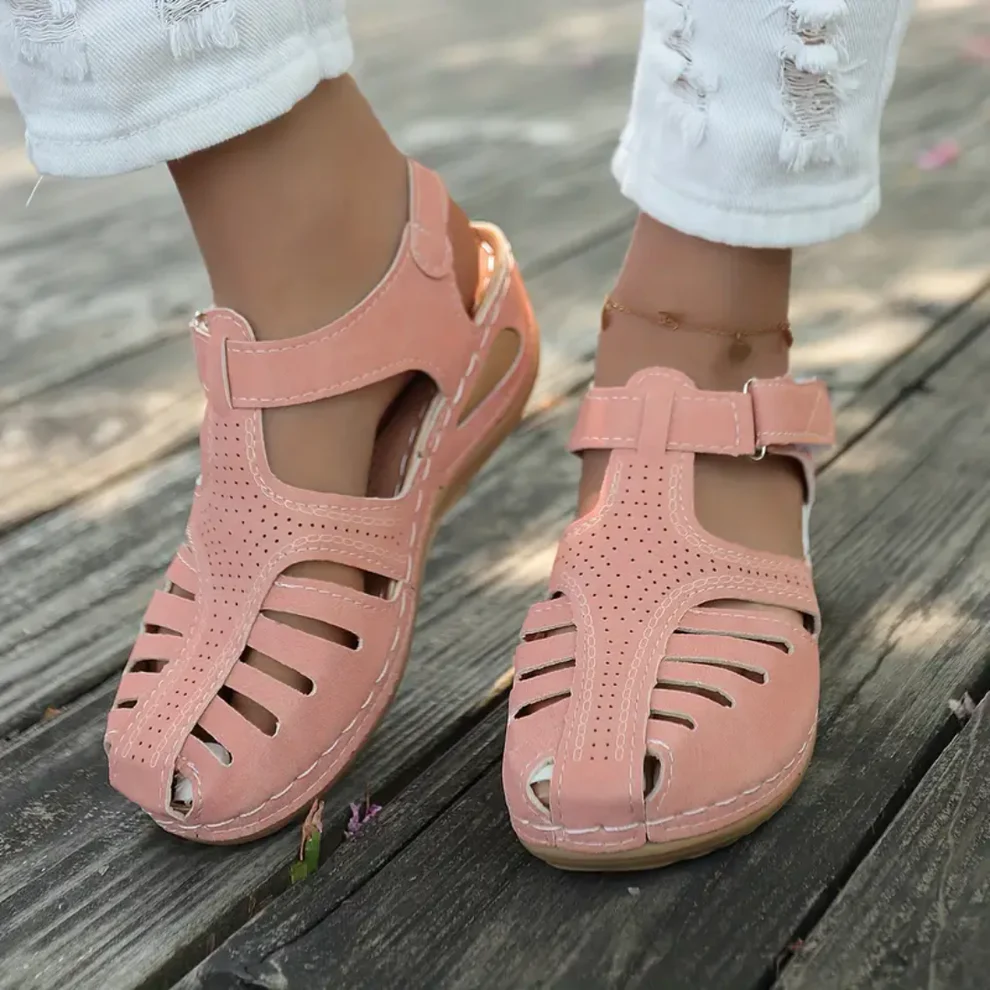 Arch Support Wide Toe Box Closed Toe Sandals