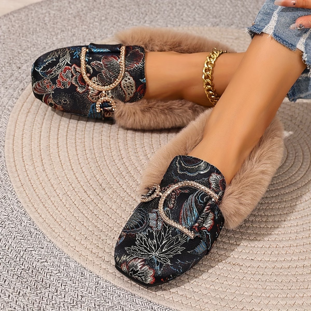 Women's Elegant Moccasin Plush Slippers