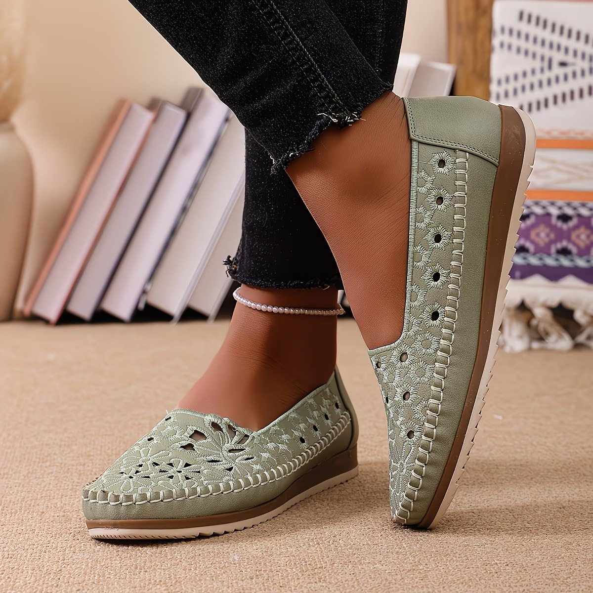 Women's Hollow Embroidery Loafers