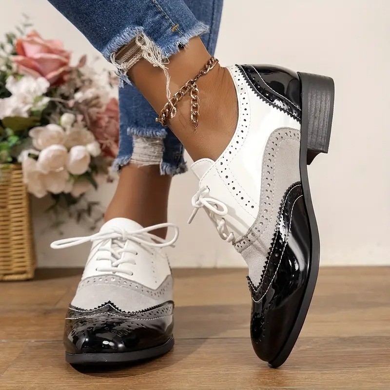 Women's Carved England Shoes