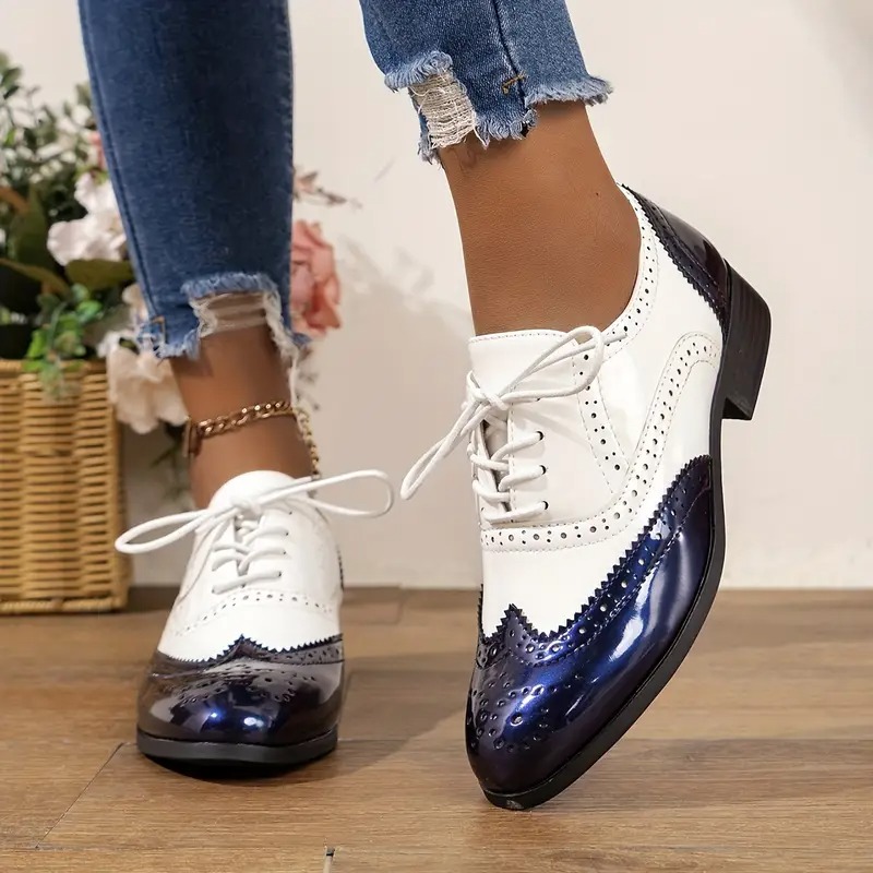 Women's Carved England Shoes