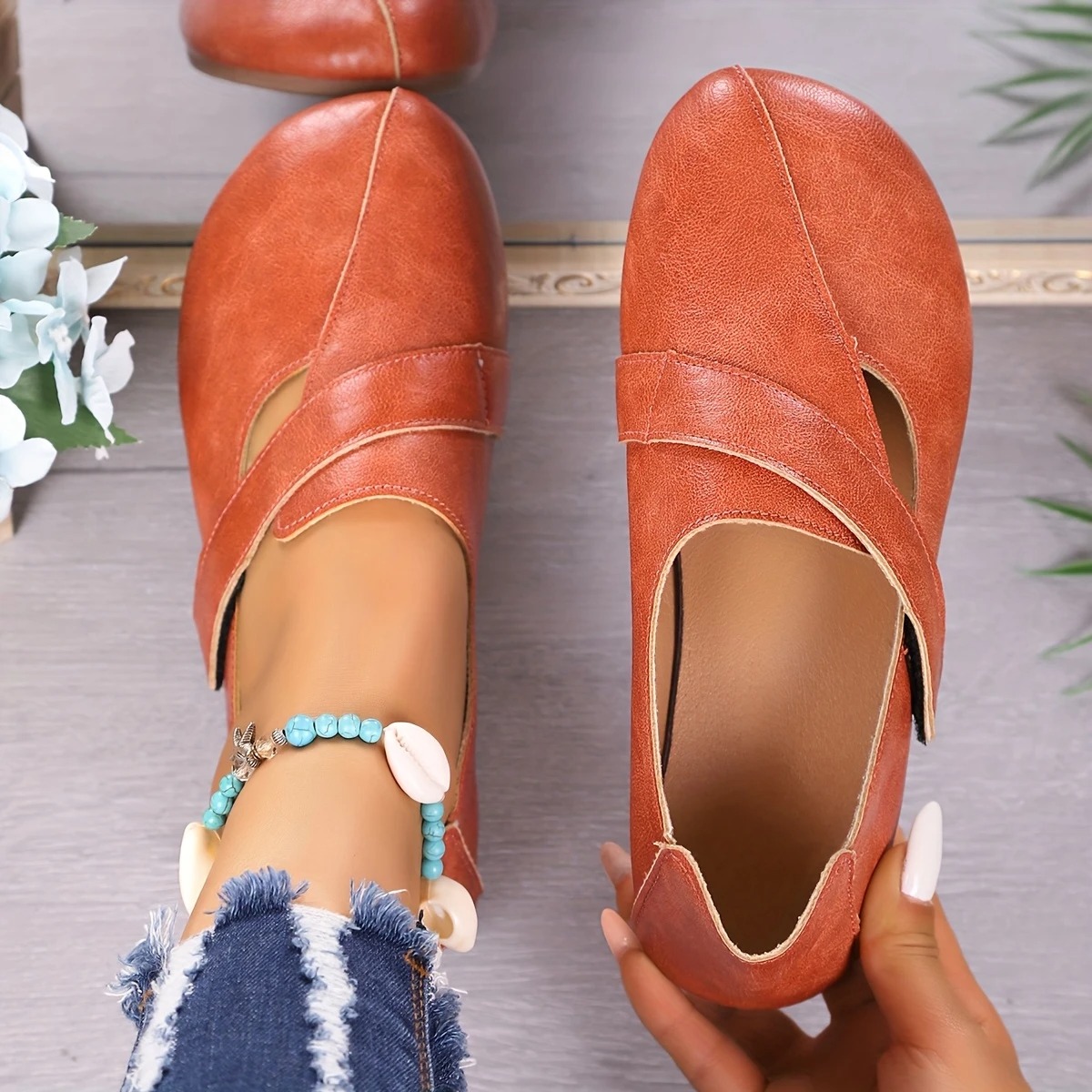 Women's Leather Velcro Comfort Shoes