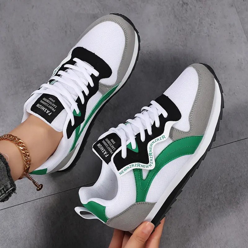 Women's Retro Low-Top Lace-Up Sneakers