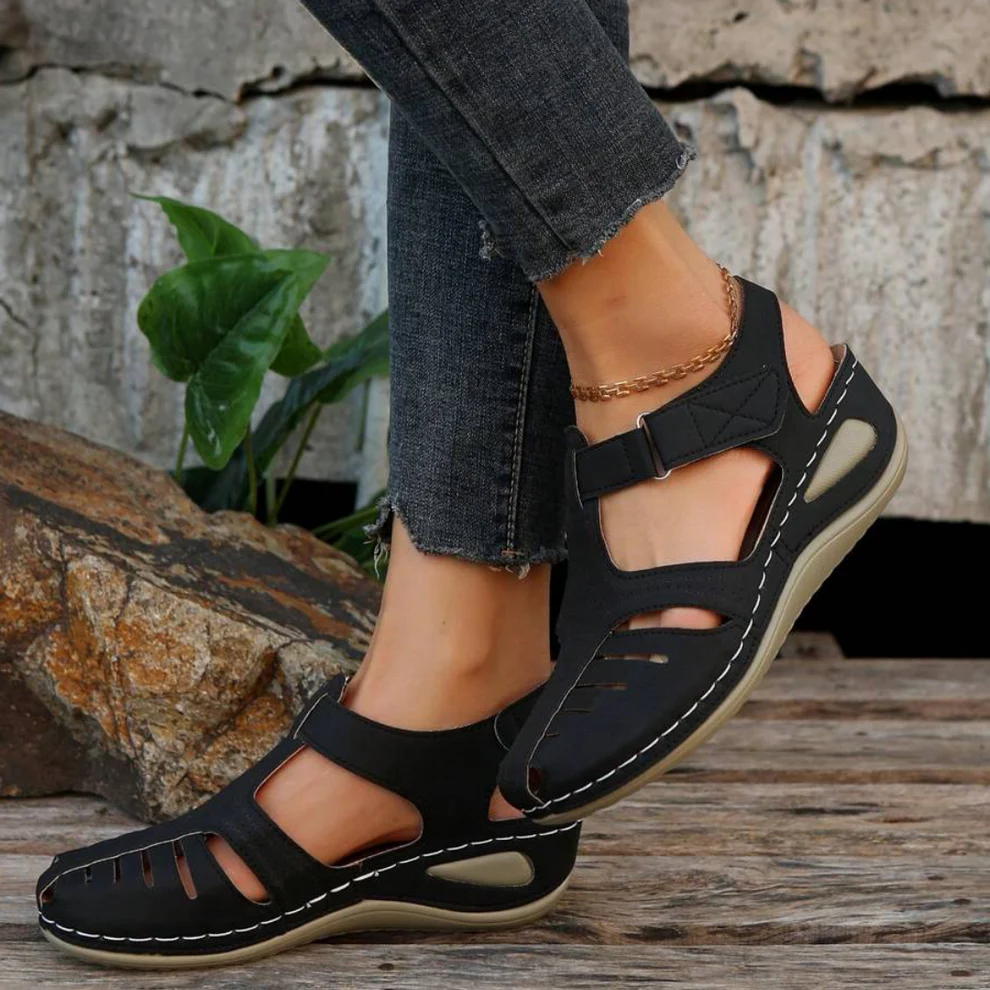 Arch Support Wide Toe Box Closed Toe Sandals