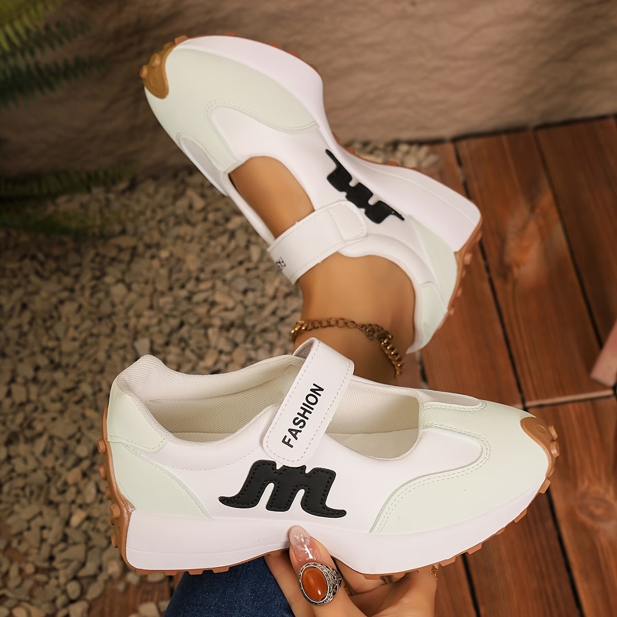 Women's Easy Comfy Trendy Sneakers