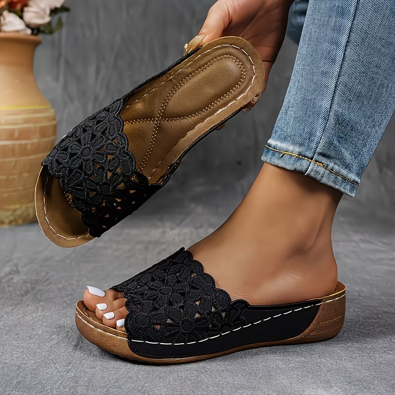 Women's Stylish Floral Slippers