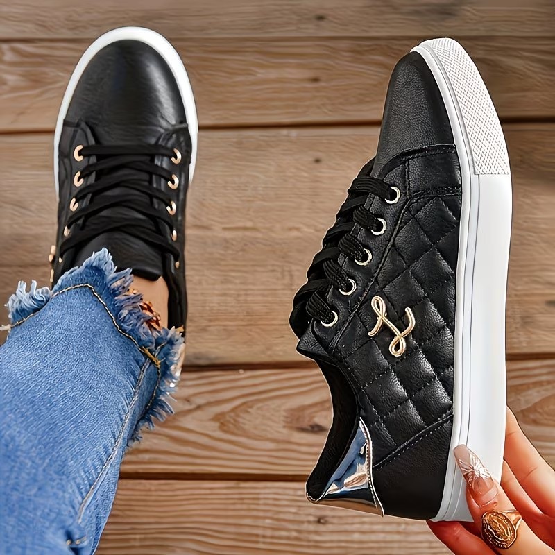 Women's Low-Top Casual Attire Sneakers