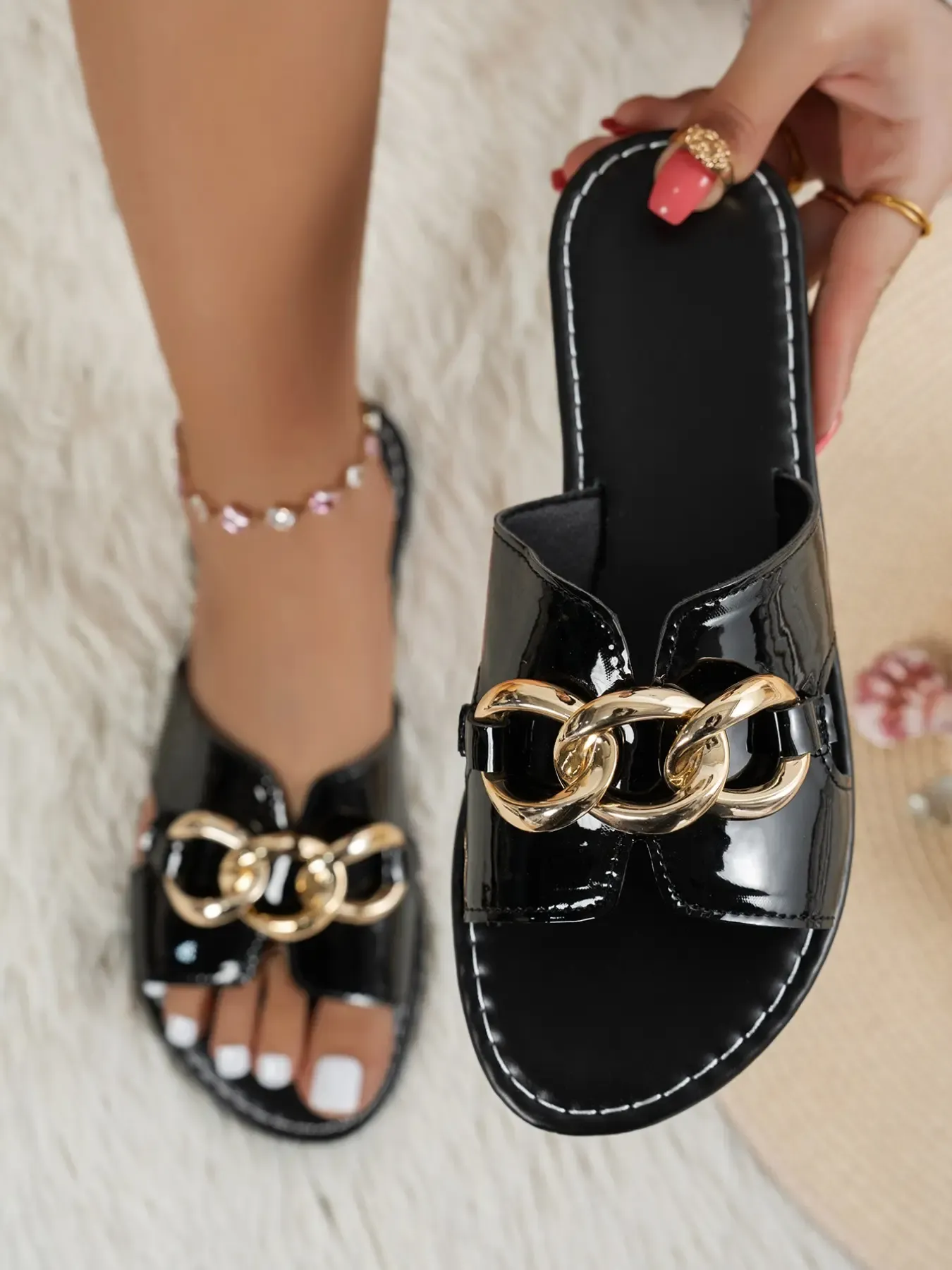 Women's Plain Color Chain Decorated Slides
