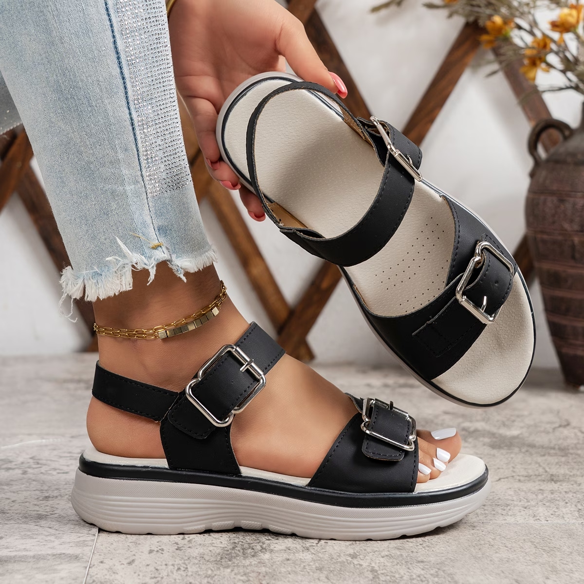 Women's Buckle Hollow Easy Sandals