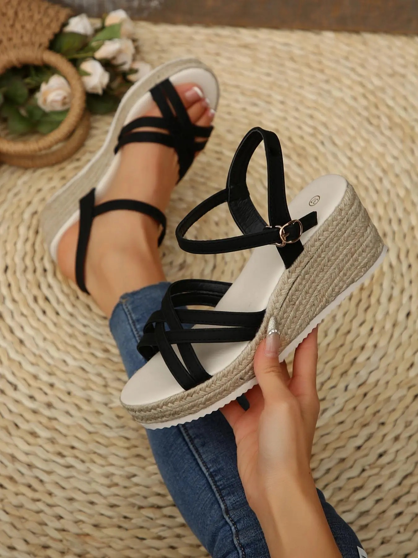 Women's Crisscross Strap Sandals
