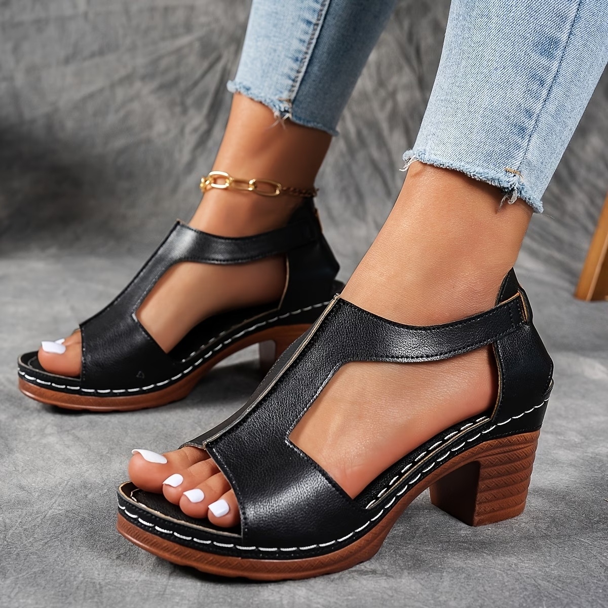 Women's Classic Chunky Heel Sandals