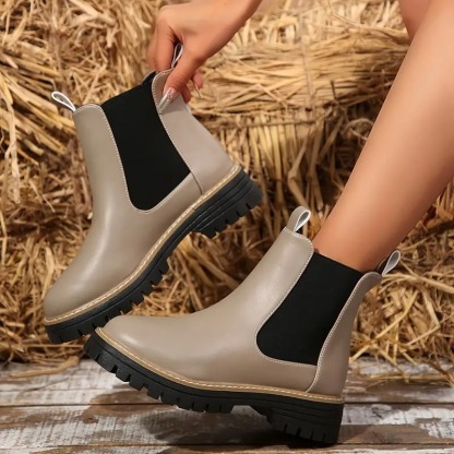 Women's Glossy Chunky Heel Chelsea Boots