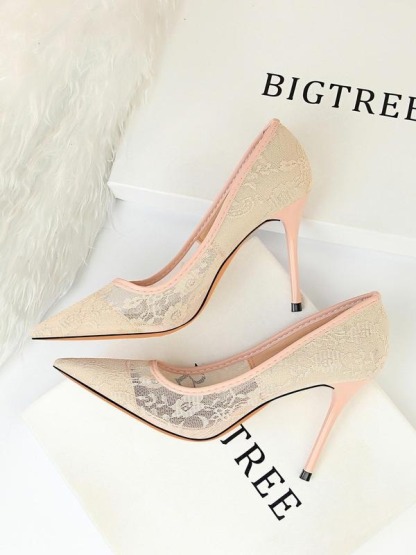 Women's Mesh Hollow Contrast Lace Pumps