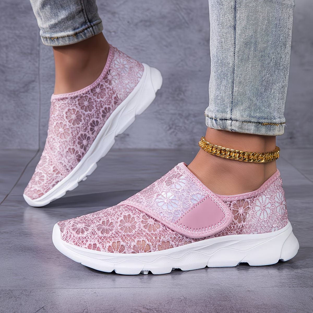 Women's Lace Breathable Walking Shoes