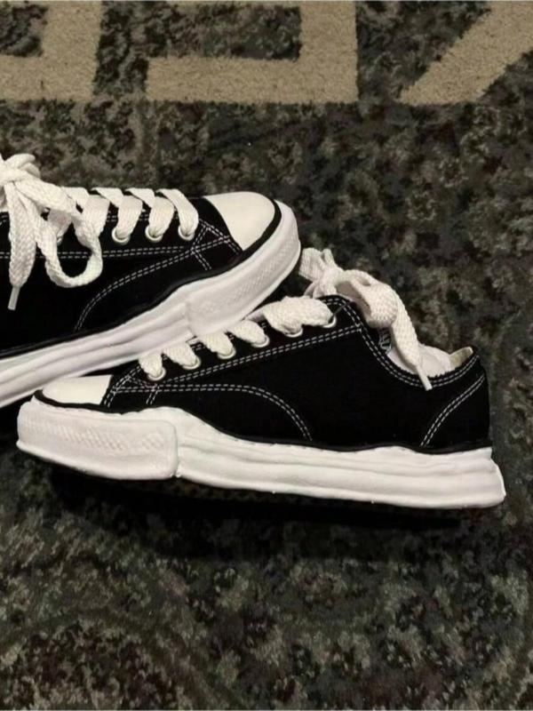 Unisex Low-Top Canvas Shoes