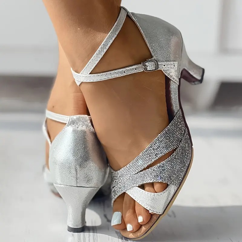 Medium Heel Soft-soled Latin Dance Shoes