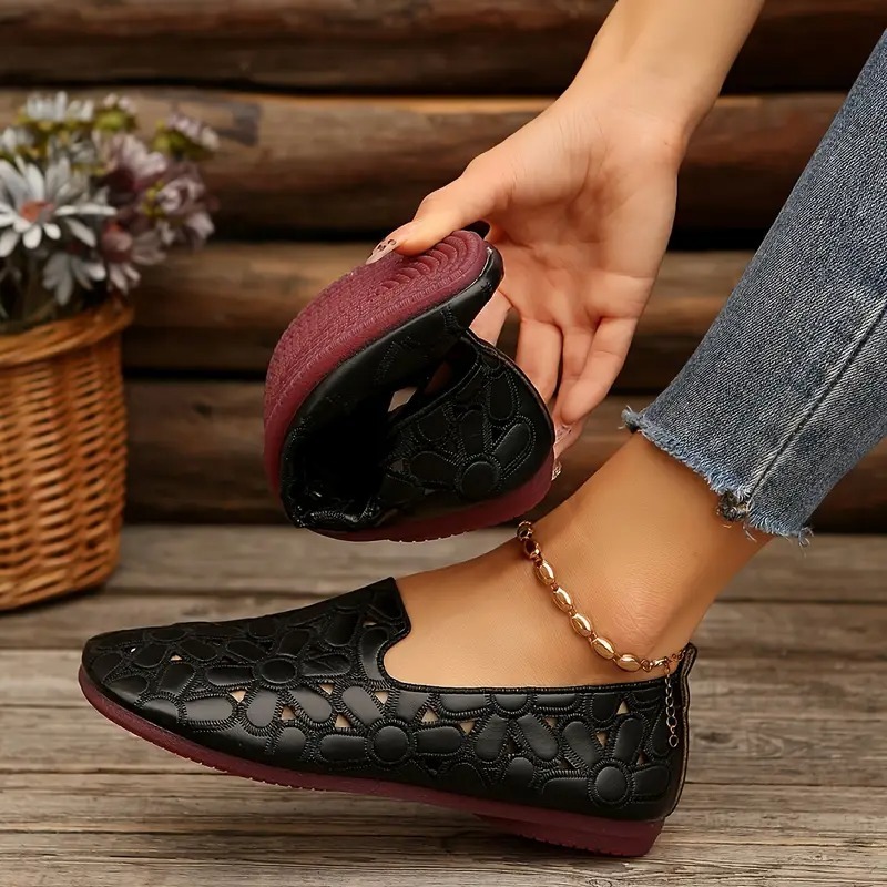 Women's Floral Cutout Oxford Flats