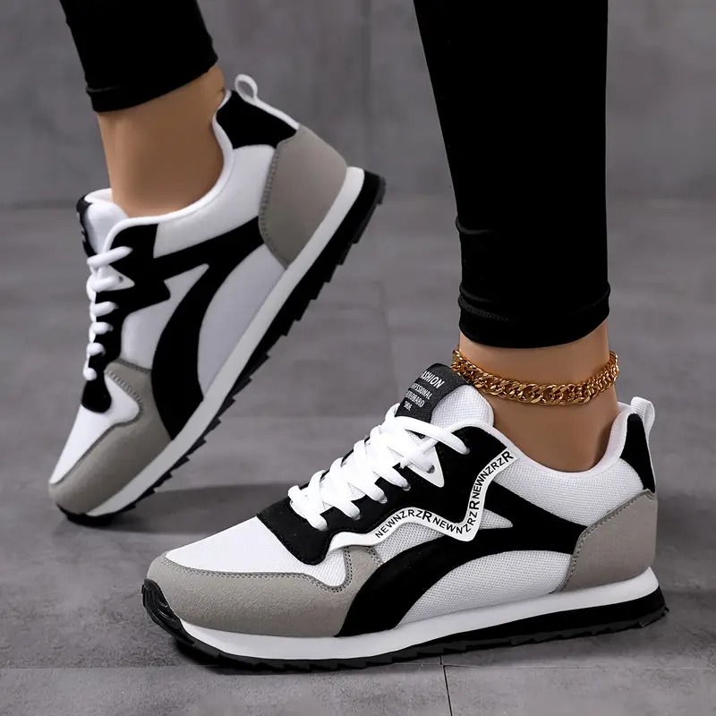 Women's Retro Low-Top Lace-Up Sneakers