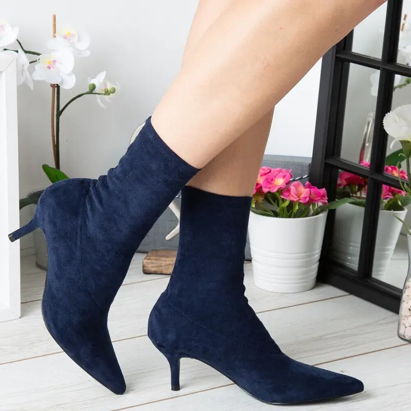 Women's Pointed Toe Kitten Heel Boots