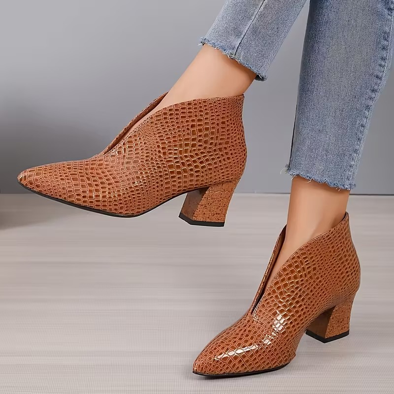 Women's Elegant Sexy V-cut Ankle Boots
