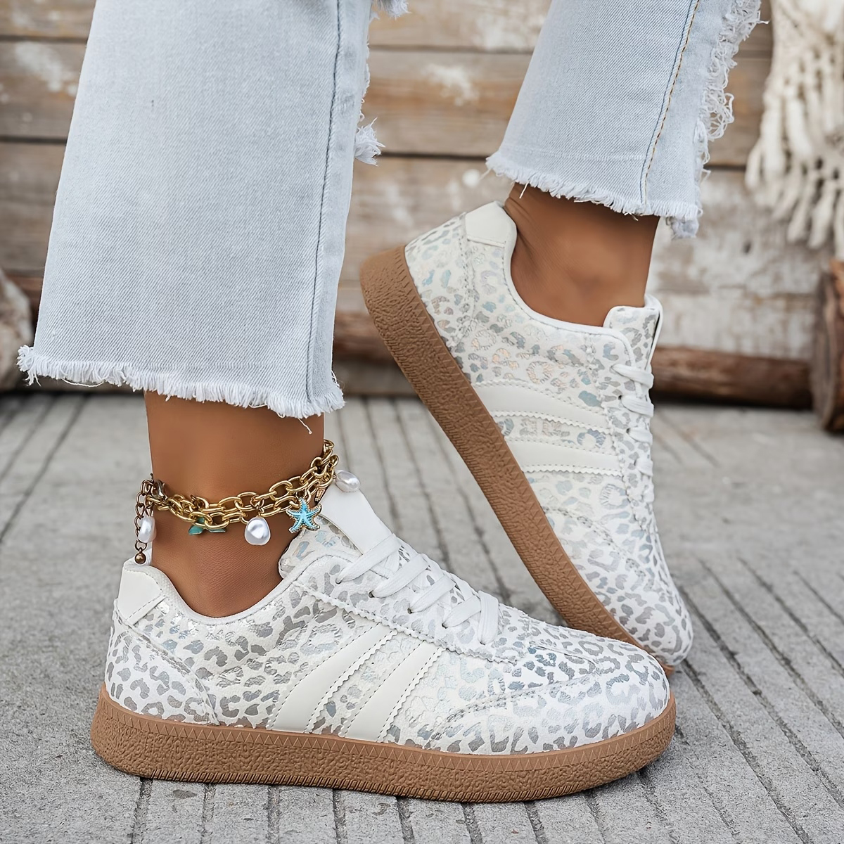 Women's Comfy Leopard Print Sneakers