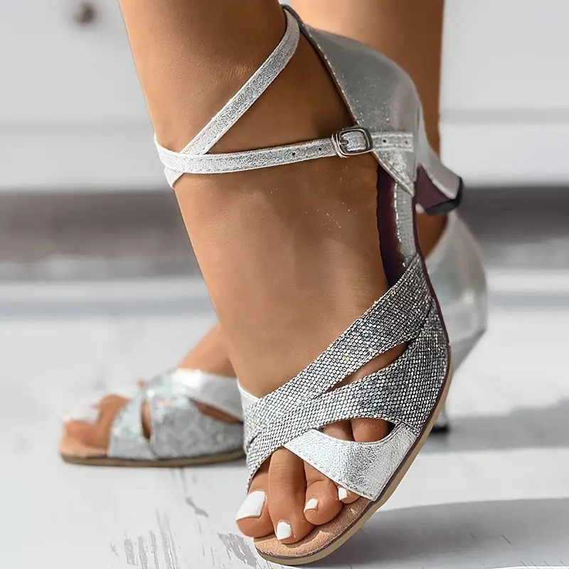 Medium Heel Soft-soled Latin Dance Shoes