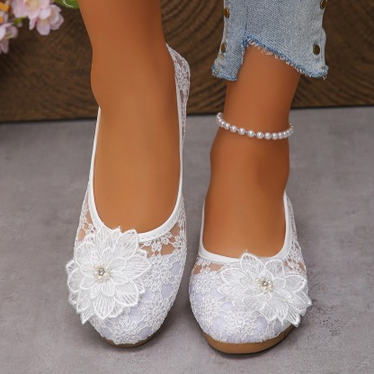 Women's Embroidered Hollow-Out Flats
